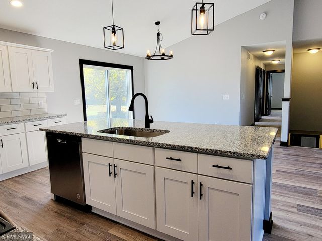 320 Falcon Run, Eagle Lake, MN 56024