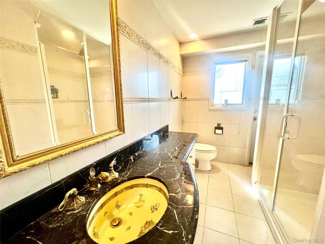 728 Arbuckle Avenue, Woodmere, NY 11598