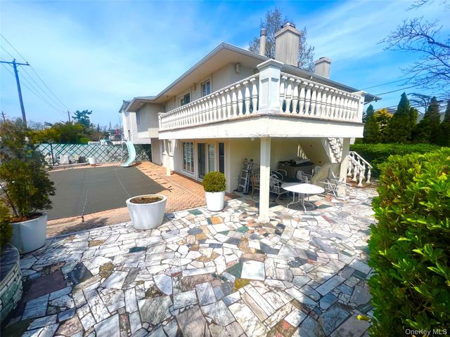 728 Arbuckle Avenue, Woodmere, NY 11598