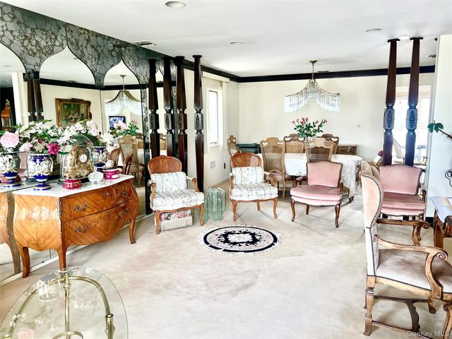 728 Arbuckle Avenue, Woodmere, NY 11598