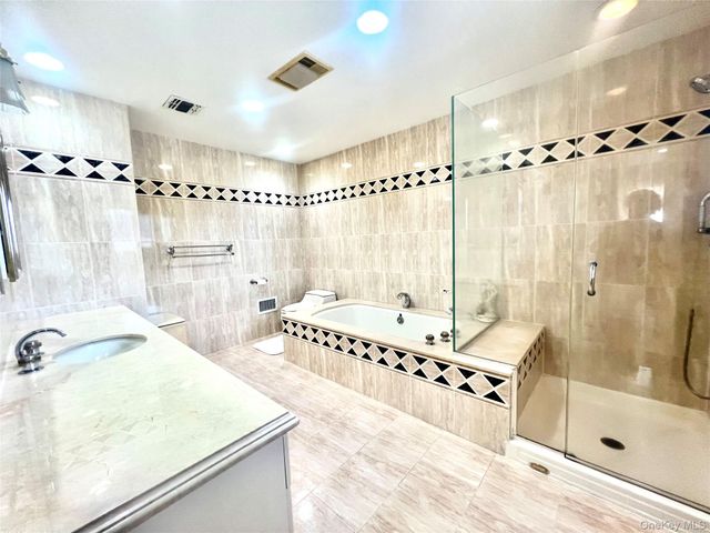728 Arbuckle Avenue, Woodmere, NY 11598