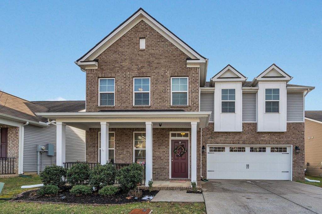 1833 Stonewater Dr, Hermitage, TN 37076