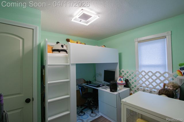 5636 Hipp Street, Dearborn Heights, MI 48125