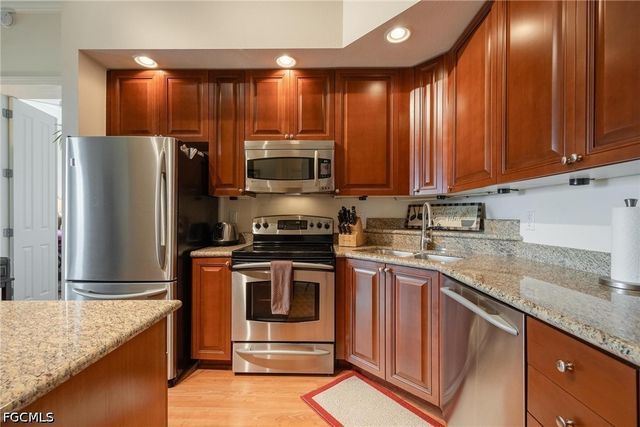 2825 Palm Beach BLVD 703, Fort Myers, FL 33916