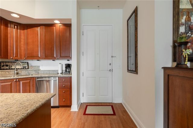 2825 Palm Beach BLVD 703, Fort Myers, FL 33916