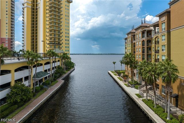 2825 Palm Beach BLVD 703, Fort Myers, FL 33916