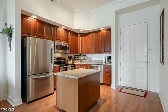 2825 Palm Beach BLVD 703, Fort Myers, FL 33916