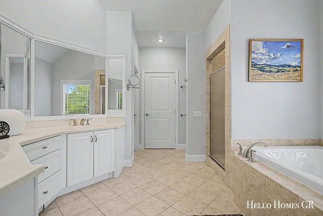 5327 Canyon River Drive Ne, Cannon Twp, MI 49301