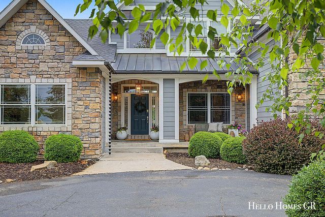 5327 Canyon River Drive Ne, Cannon Twp, MI 49301