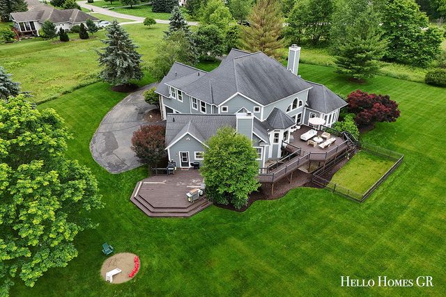 5327 Canyon River Drive Ne, Cannon Twp, MI 49301