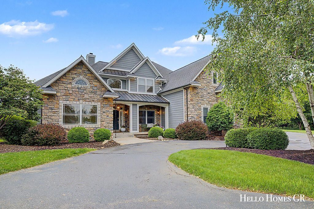 5327 Canyon River Drive Ne, Cannon Twp, MI 49301