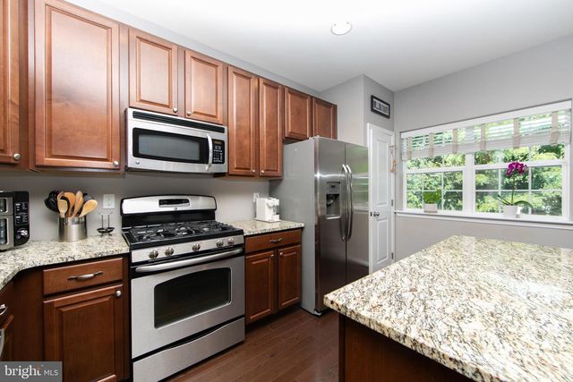 7 LANI LN, Marlton, NJ 08053