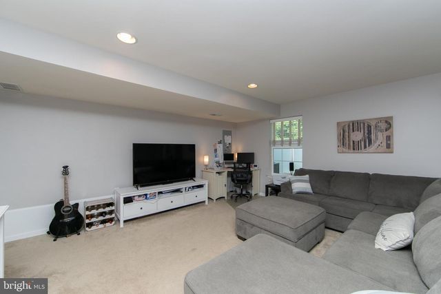 7 LANI LN, Marlton, NJ 08053
