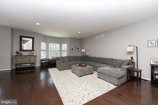 7 LANI LN, Marlton, NJ 08053