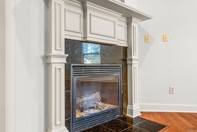 124 Nantucket Loop, Maumelle, AR 72113