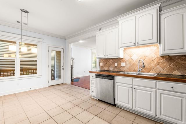 124 Nantucket Loop, Maumelle, AR 72113