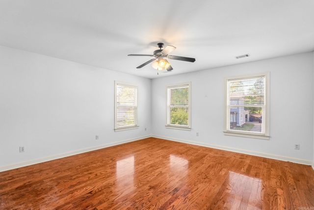 124 Nantucket Loop, Maumelle, AR 72113