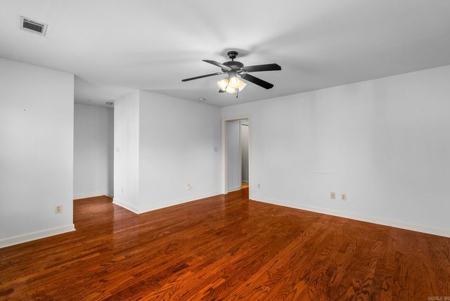 124 Nantucket Loop, Maumelle, AR 72113