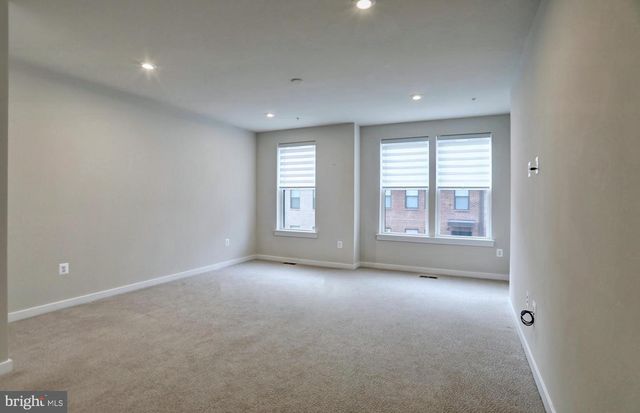 44531 WOLFHOUND SQ, Ashburn, VA 20147