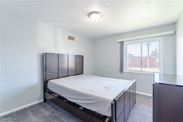 22051 River Oaks Drive B11, Rocky River, OH 44116