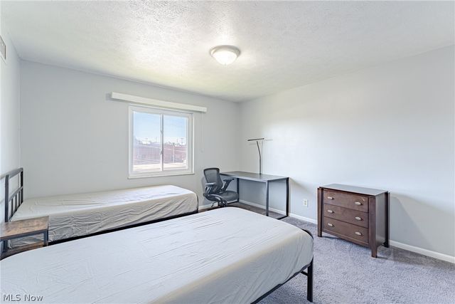 22051 River Oaks Drive B11, Rocky River, OH 44116