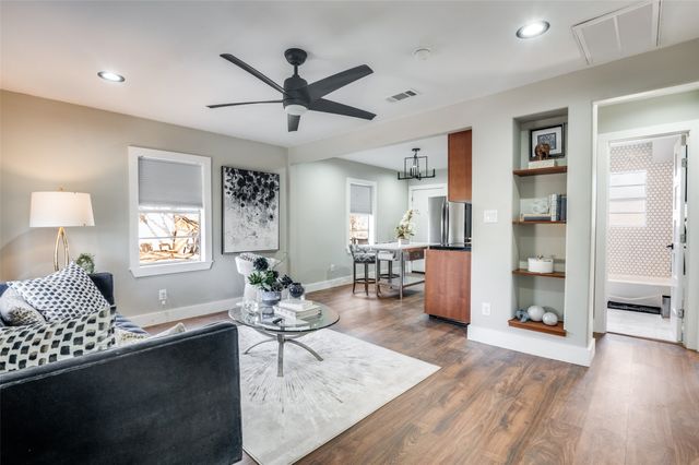 826 W Laramie Lane, Dallas, TX 75217