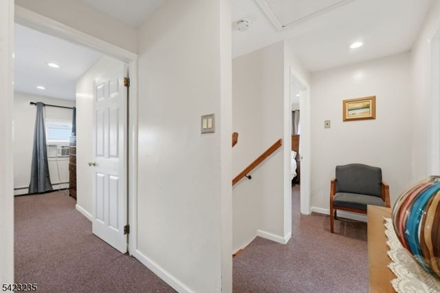 35 Bedford St, East Orange City, NJ 07018