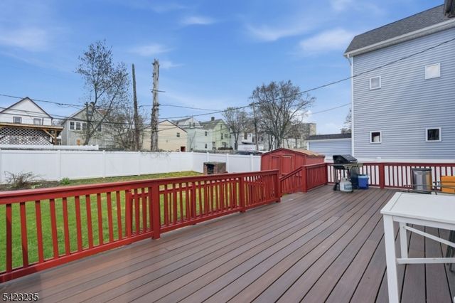 35 Bedford St, East Orange City, NJ 07018