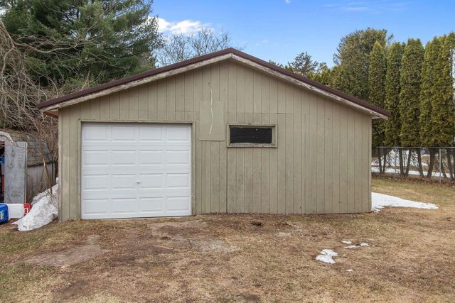 236 CHURCH AVENUE, Redgranite, WI 54970