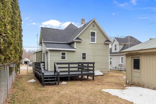 236 CHURCH AVENUE, Redgranite, WI 54970