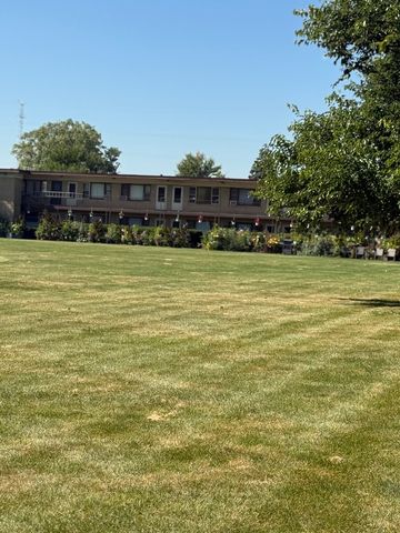 44 King Arthur Court 7, Northlake, IL 60164