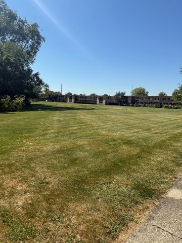 44 King Arthur Court 7, Northlake, IL 60164