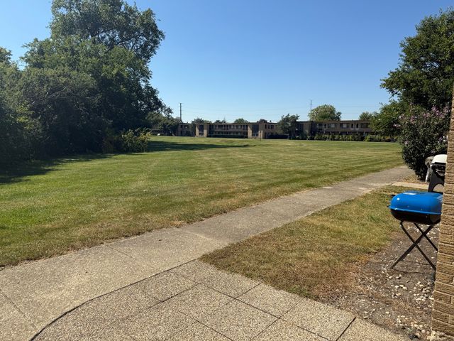 44 King Arthur Court 7, Northlake, IL 60164