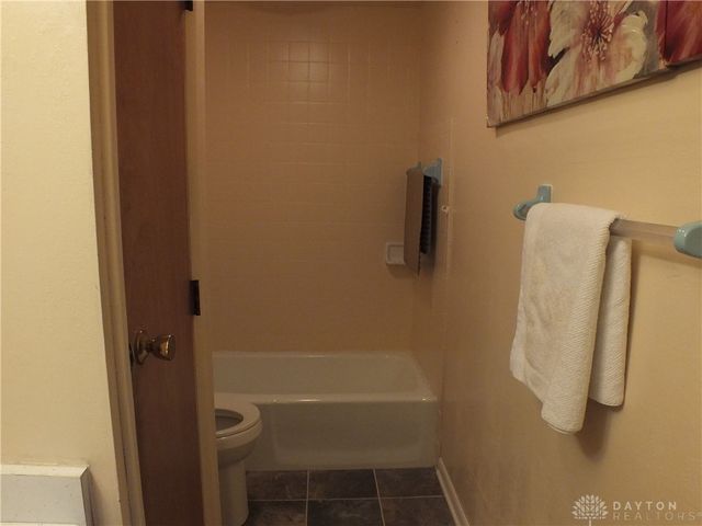 5582 Camerford Drive, Dayton, OH 45424