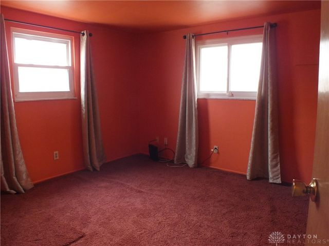 5582 Camerford Drive, Dayton, OH 45424