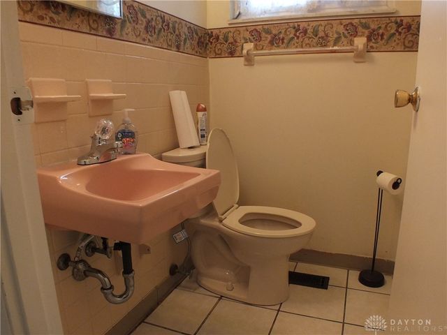 5582 Camerford Drive, Dayton, OH 45424