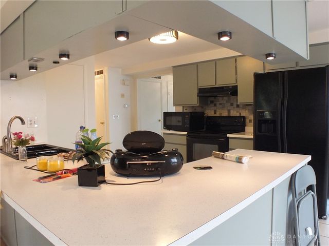 5582 Camerford Drive, Dayton, OH 45424