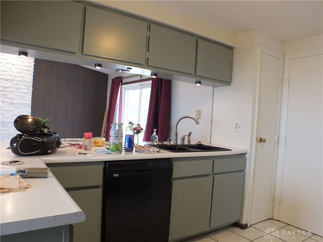 5582 Camerford Drive, Dayton, OH 45424