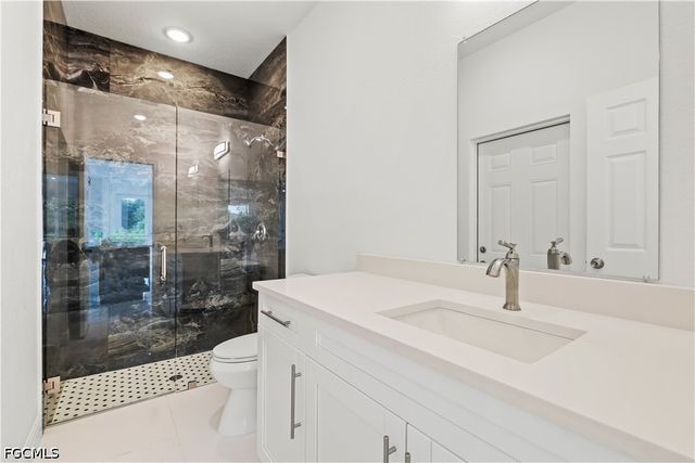 1004 E 10th ST, Lehigh Acres, FL 33972