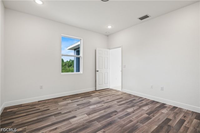 1004 E 10th ST, Lehigh Acres, FL 33972