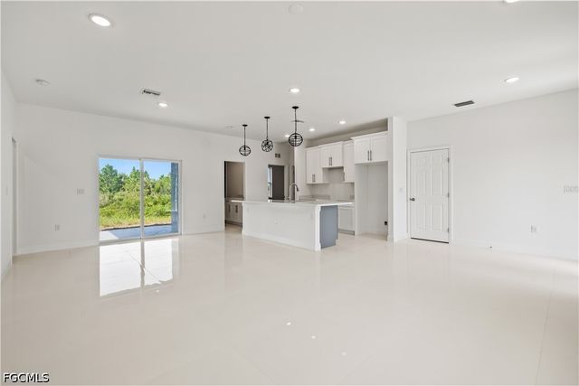 1004 E 10th ST, Lehigh Acres, FL 33972