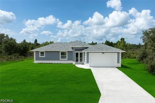 1004 E 10th ST, Lehigh Acres, FL 33972