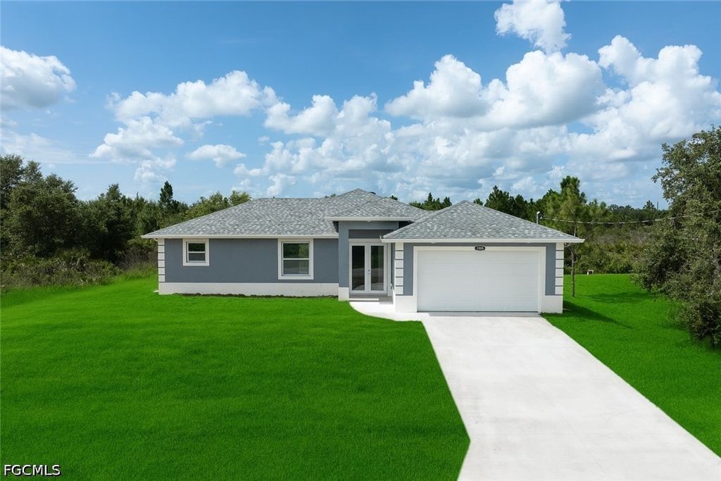 1004 E 10th ST, Lehigh Acres, FL 33972