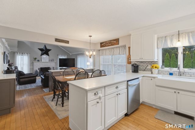 18 Partridgetown Road, Naugatuck, CT 06770