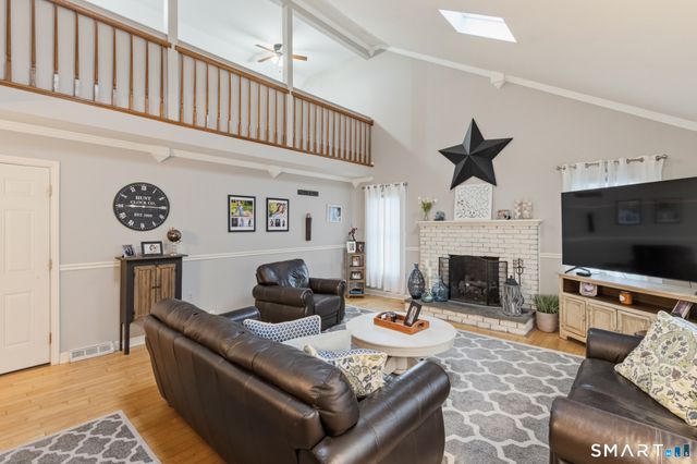 18 Partridgetown Road, Naugatuck, CT 06770