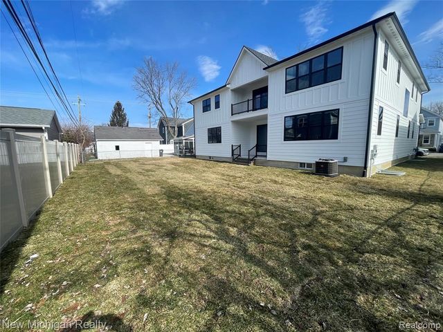 3653 Phillips Avenue, Berkley, MI 48072