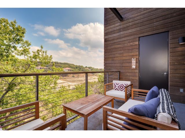 1101 Ivean Pearson RD A203, Lago Vista, TX 78645