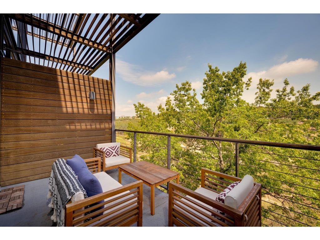 1101 Ivean Pearson RD A203, Lago Vista, TX 78645