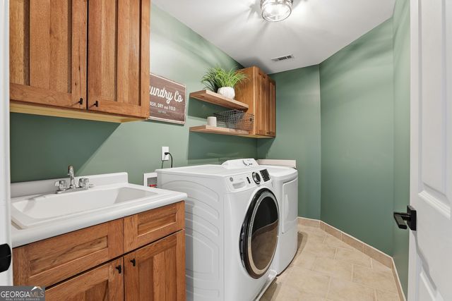 5 Retreat Court, Newnan, GA 30263