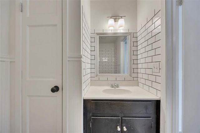 697 Anderson Walk, Marietta, GA 30062